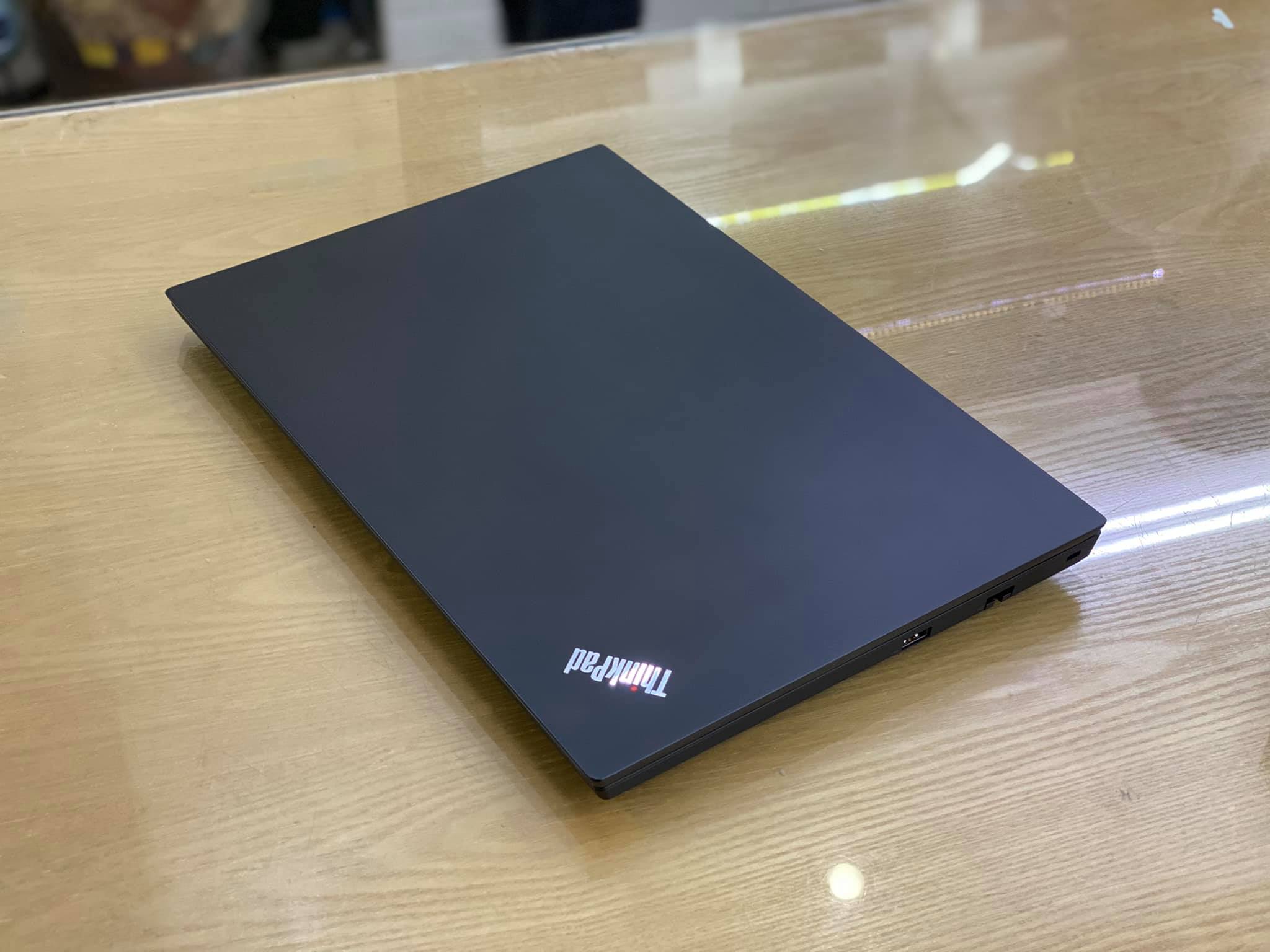Laptop Lenovo ThinkPad E15-2.jpg
